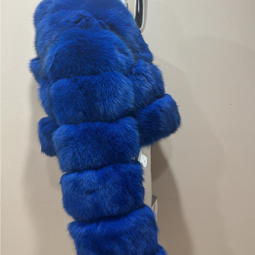 Blue hooded fox fur crop jacket - Picture 6 of 7